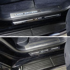 Накладки на пороги (лист зеркальный надпись LC 200) 4шт для TOYOTA Land Cruiser 200 EXECUTIVE 2016-2018